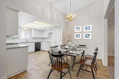 Dining Room (1) (002)