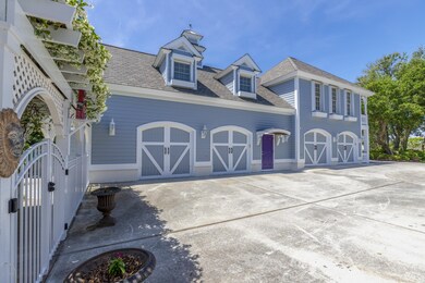 Carriage House/Garage