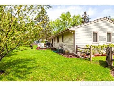 14327 Glenridge Rd, Minnetonka, MN 55345 - photo 7