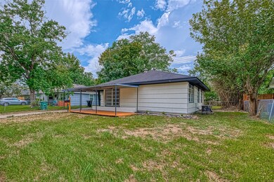 9906 Carmalee St, Houston, TX 77075 - photo 4