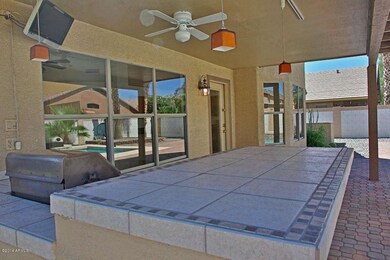 Built-in BBQ & Lighted Eating Bar