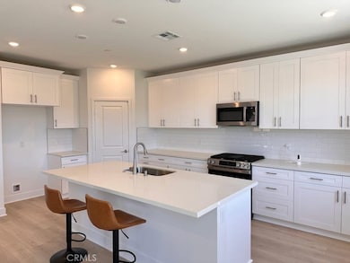 33305 Rusty Ct, Winchester, CA 92596 - photo 4