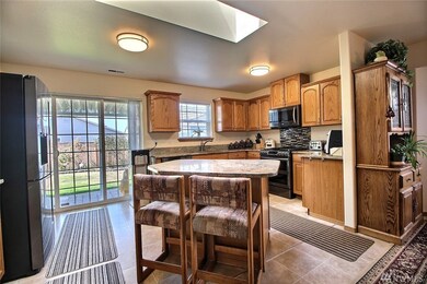 209 Roberts St NE, Orting, WA 98360 - photo 7