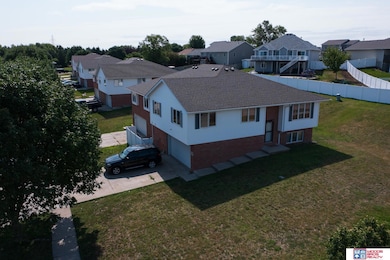 8601 & 8605 Delphinium Ln, Lincoln, NE 68505 - photo 2