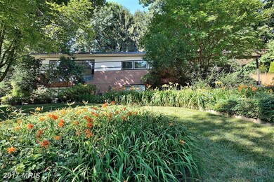 6204 Waterway Dr, Falls Church, VA 22044 - photo 3