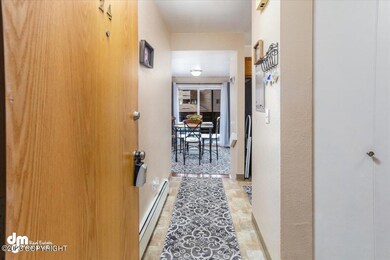 04-Front Entry_IMG_6259