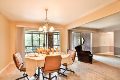 Radiant Breakfast Room broadcasts a chandelier, 10