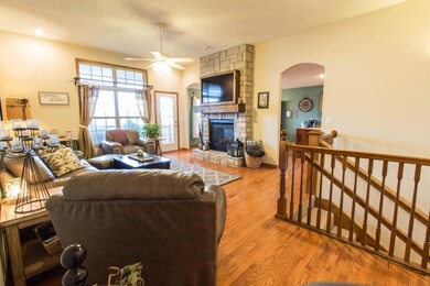 732 N Allison St, Nixa, MO 65714 - photo 4