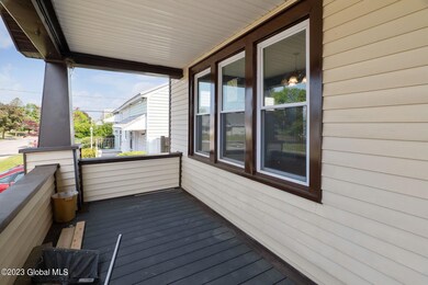 4-web-or-mls-1611SchuylerSt_04