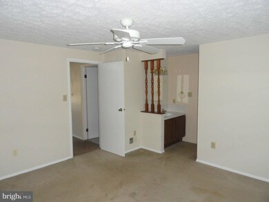 6008 Tree Swallow Ct, Columbia, MD 21044 - photo 6