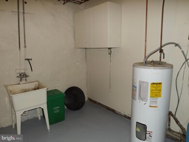 387 W Allen St, Allentown, PA 18102 - photo 7