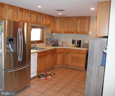 222 Dale Rd, Pasadena, MD 21122 - photo 6