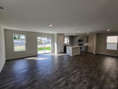 987 N South St, Wilmington, OH 45177 - photo 4