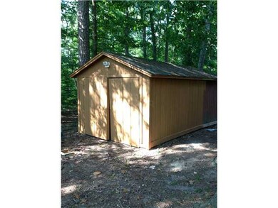 Detached Garage (fits fishing boat - and other cra