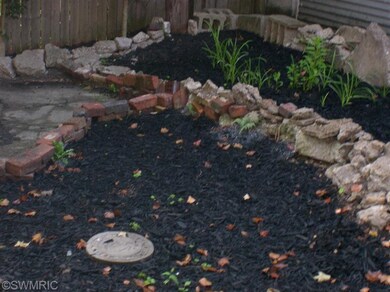 418 W Main St, Niles, MI 49120 - photo 5