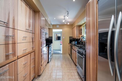 6726 E Shea Blvd Kitchen Galley