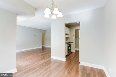 3814 Lyndhurst Dr unit 301, Fairfax, VA 22031 - photo 6