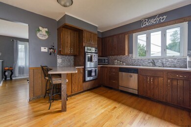 30 Tulip St, Schenectady, NY 12306 - photo 2