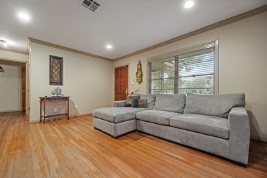 1414 Monarch Oaks St, Houston, TX 77055 - photo 5