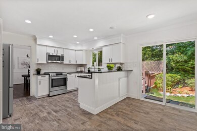 8800 Prudence Dr, Annandale, VA 22003 - photo 7