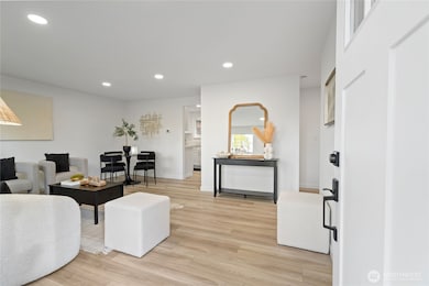 10050 12th Ave SW, Seattle, WA 98146 - photo 4