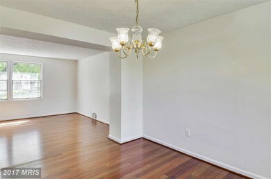 19009 Jamieson Dr, Germantown, MD 20874 - photo 4