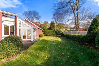 221 Kearney St, Manchester, NH 03104 - photo 4