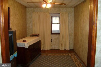 1013 Church St, Brooklyn, MD 21225 - photo 3