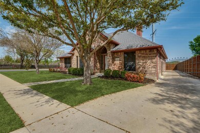 7420 Comis Dr, North Richland Hills, TX 76182 - photo 2