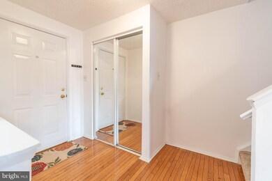 19102 Willow Spring Dr, Germantown, MD 20874 - photo 3