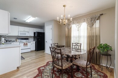 2202 Whispering Pines-007