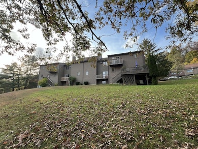 2 Twin Oaks, New Milford, CT 06776 - photo 2