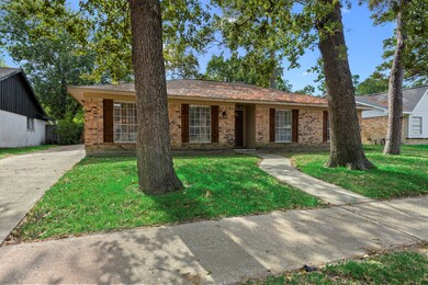 7215 Deep Forest Dr, Houston, TX 77088 - photo 5