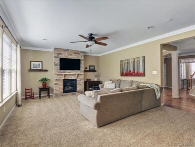 Family room w/ direct vent gas fireplace, recessed