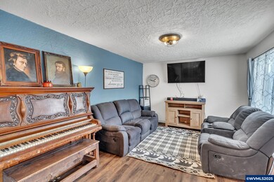 693 Main St E, Monmouth, OR 97361 - photo 5