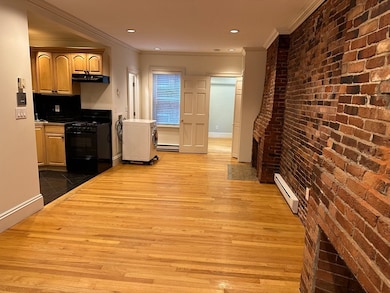 1 Hull Street Ct unit 4, Boston, MA 02113 - photo 2