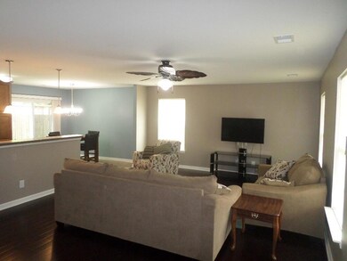 163 Blackstone Living room