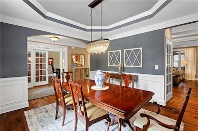 Gorgeous chandelier in dining room