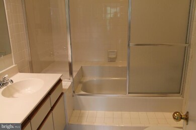 13708 Modrad Way unit 41, Silver Spring, MD 20904 - photo 4