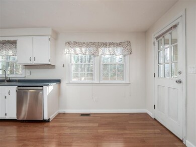 29 Nesenkeag Dr, Litchfield, NH 03052 - photo 7