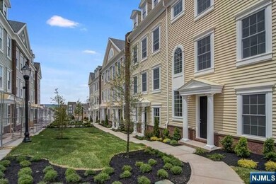 2 Parkside Ln, Teaneck, NJ 07666 - photo 5