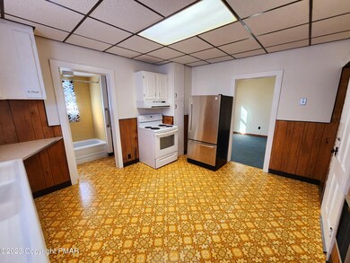 25 N 2nd St unit 101, Stroudsburg, PA 18360 - photo 2
