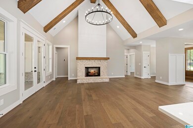 This is a magnificent great room !