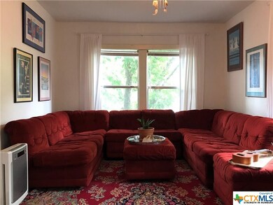 510 Harvey St unit B, San Marcos, TX 78666 - photo 3