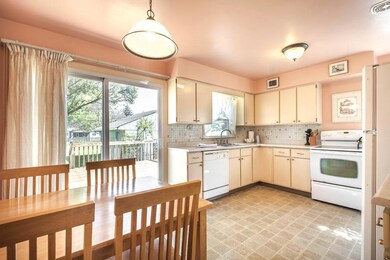 656 E Beaumont Rd 12