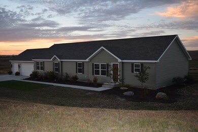 14945 Cochise St, Williston, ND 58801 - photo 3