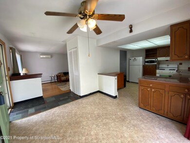 833 Maple St, Scranton, PA 18505 - photo 5