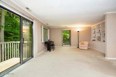 004-photo-living-room-7213333