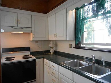 Kitchen. Appliances included