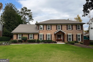 1136 Coronation Dr, Dunwoody, GA 30338 - photo 2